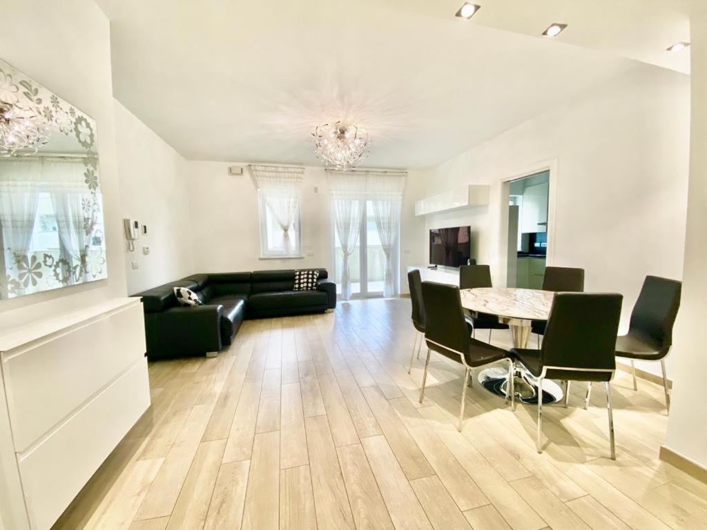 Appartamento Mpm - Belinzaghi 5 6 Pax Milano Esterno foto